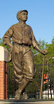 Una statua nel Oriole Park a Camden Yards in Baltimore, Maryland USA.