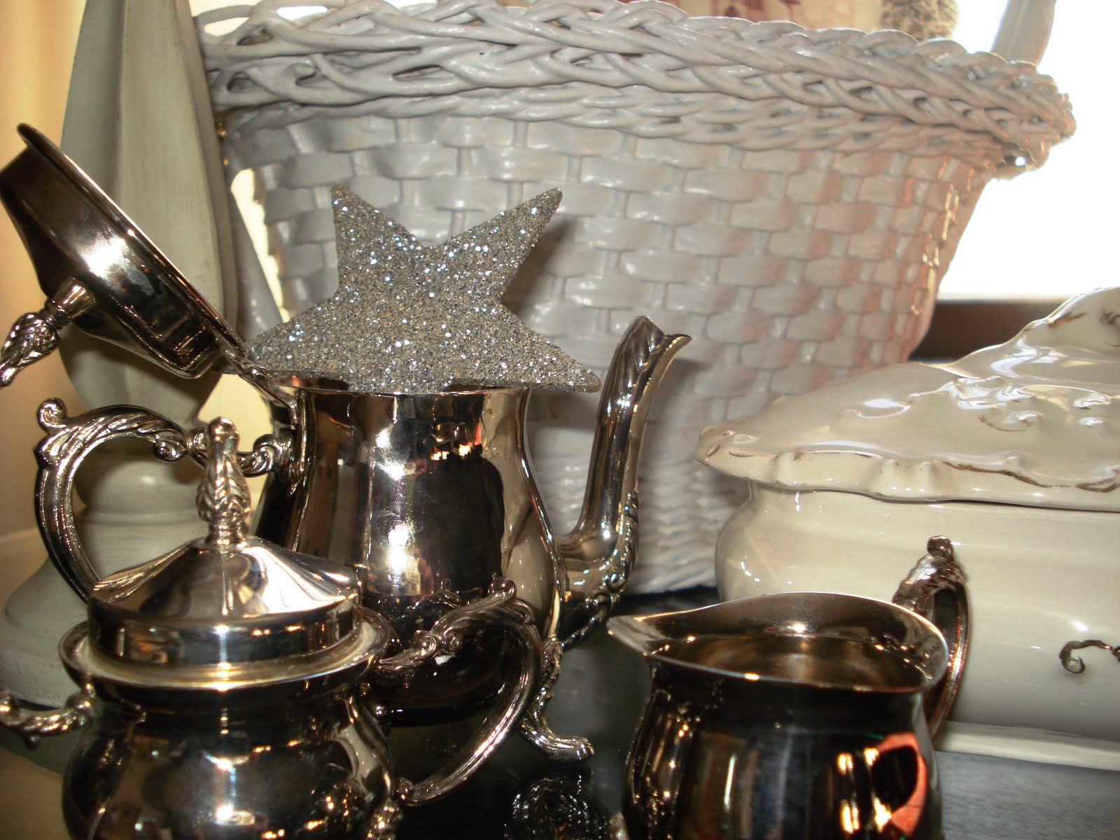 [monochromatic4.jpg]