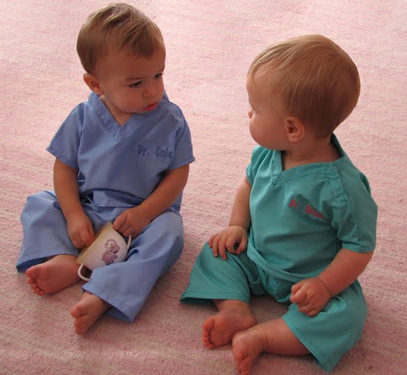 [halloween+costume+dr..jpg]