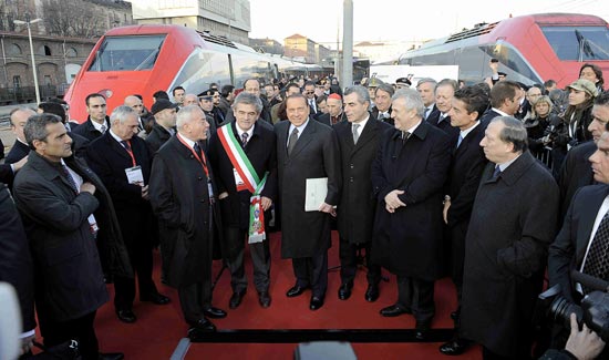 [03berlusconi_freccia_rossa.jpg]