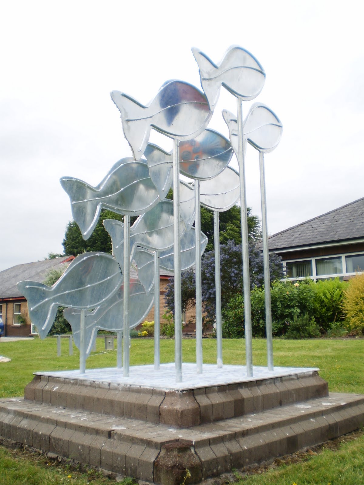 Red Earth Designs Little Fish sculpture