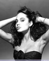 Young Angelina Jolie 