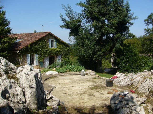 [P1030017.JPG]
