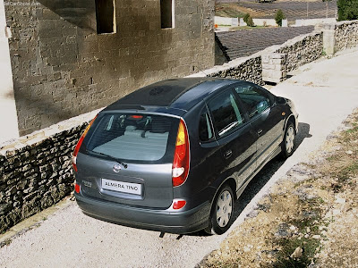 2005 Nissan Almera Tino