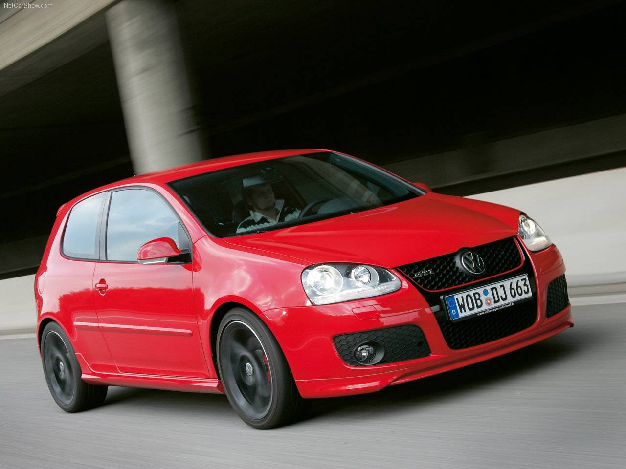 http://4.bp.blogspot.com/_lsyt_wQ2awY/TF1OigmiLCI/AAAAAAACB9c/i6_pANQRtYo/s1600/Volkswagen-Golf_GTI_Edition_30_2006_1280x960_wallpaper_01.jpg
