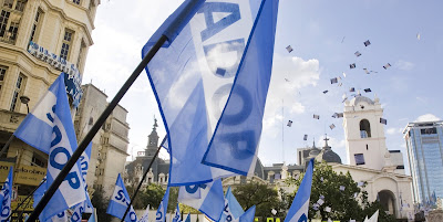 http://4.bp.blogspot.com/_lzirWcveJvM/Sey9DBDNSOI/AAAAAAAAAYE/tIHnkPhHskE/s400/sadop+fotos.bmp