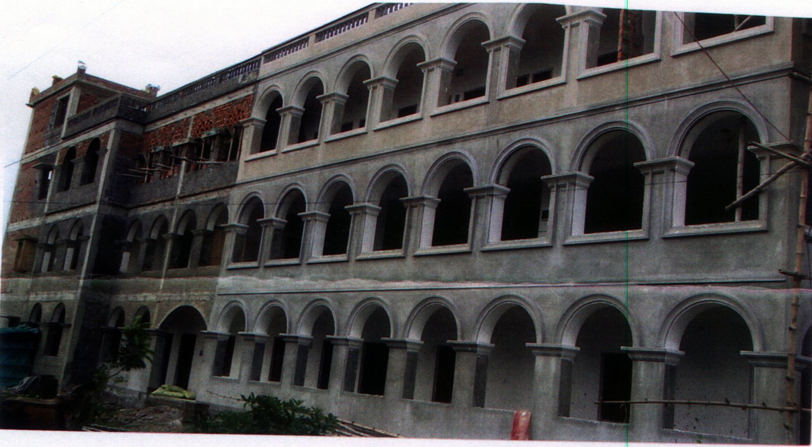 [ID200612-p21.jpg]