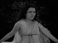 Lupita Tovar as Eva