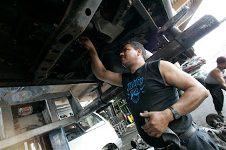 hey esse, leave my auto body shop alone, me and my 13 cousins work here