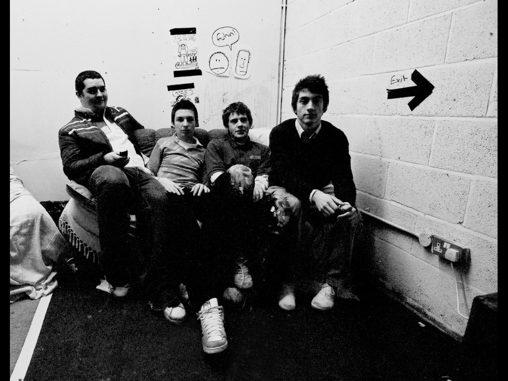 Arctic Monkeys - Wallpaper Gallery