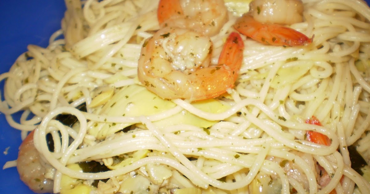 Special dinner Pasta with Shrimp, Clams and Artichokes