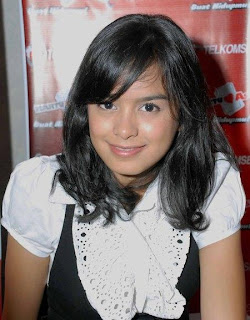 Eva Celia Latjuba