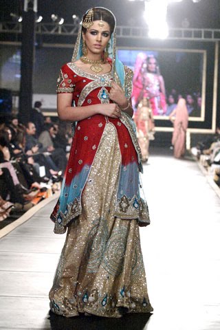 Hoorain Designer