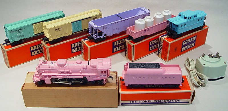 1957+Lionel+Girls+Pink+Trains+set+in+the+boxes+number+1587s.JPG