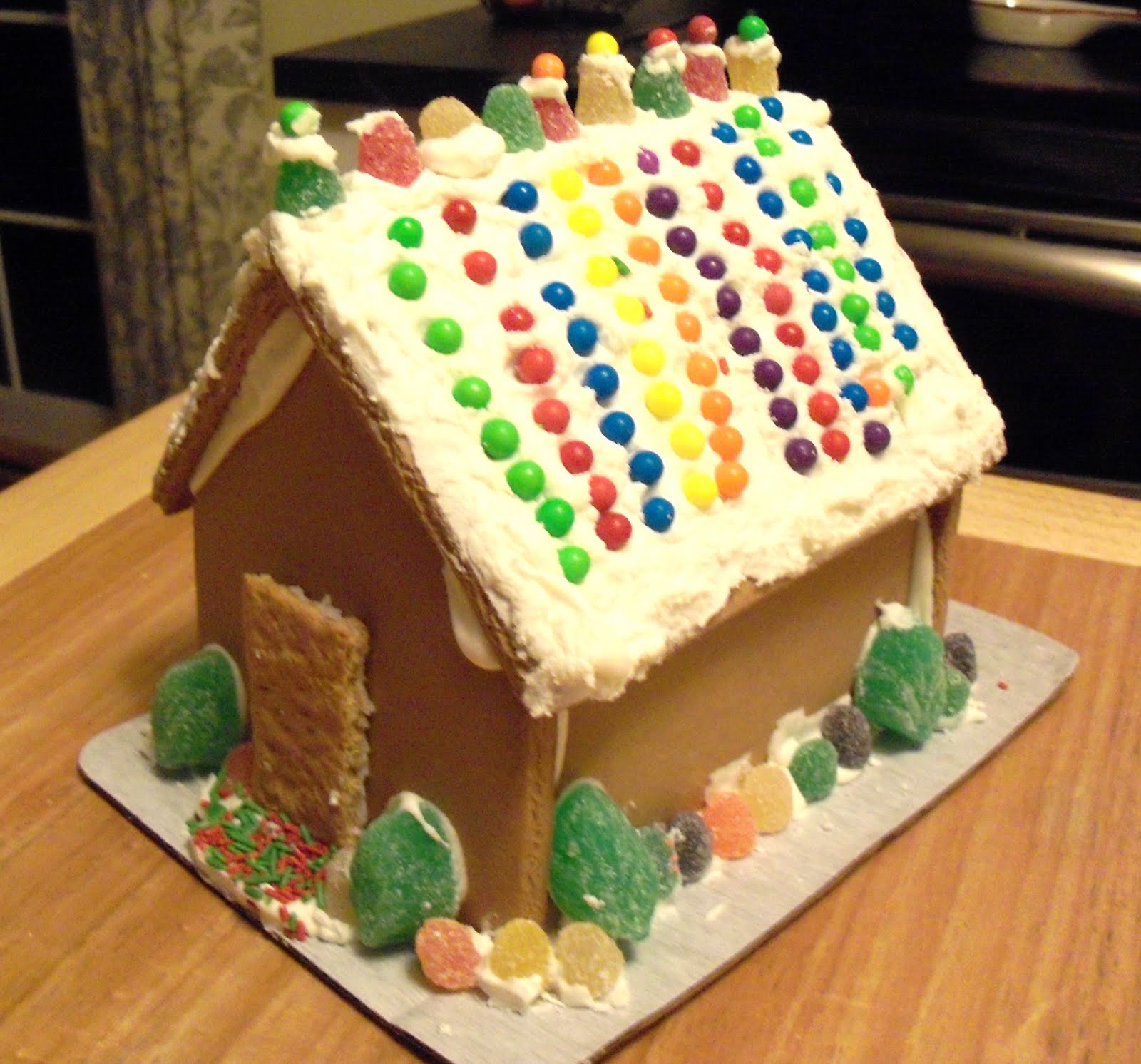 Nittany Inspirations: Deck the Halls - Gingerbread House