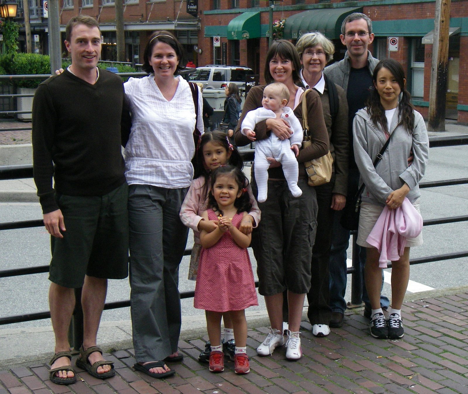 [Family+August+2007.JPG]