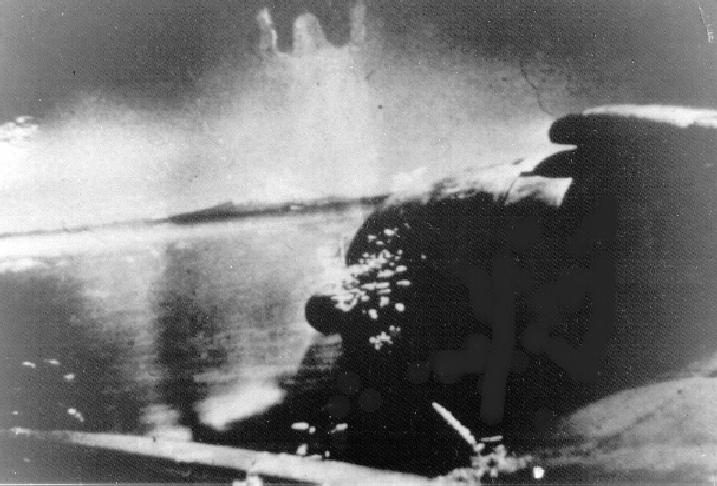 [plane1963jesusnuvens.jpg]