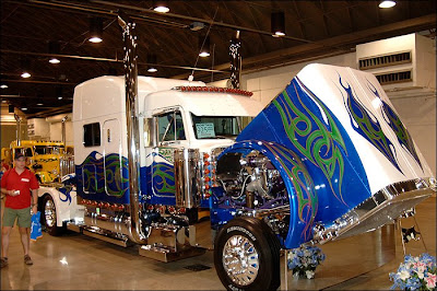 tricked out peterbilt 379