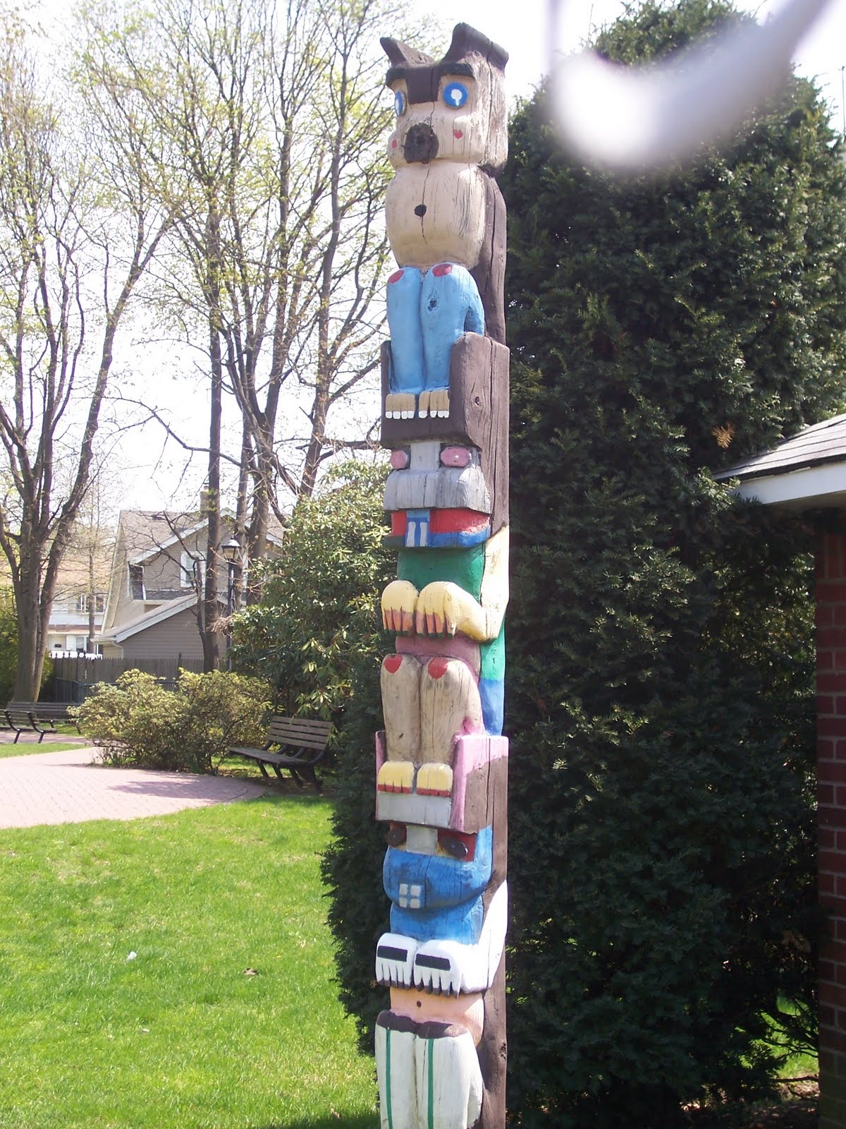 Long Island Wood Carvers Association Farmingdale Totem Pole Project