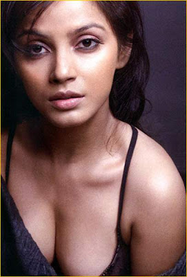 http://actress-spicy-pics.blogspot.com/