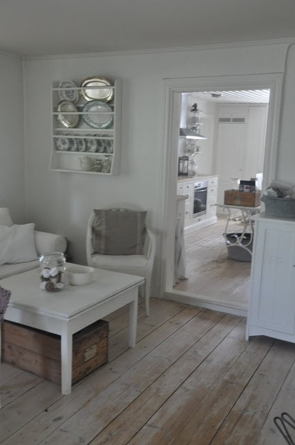 ESTILO RUSTICO: PISOS DE MADERA PINTADOS