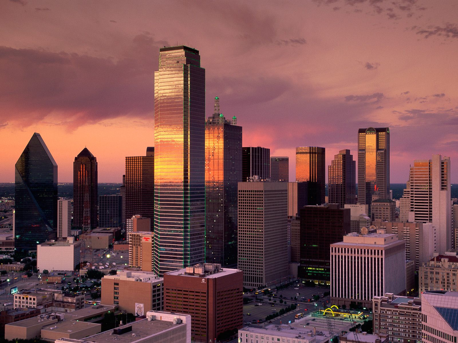 http://4.bp.blogspot.com/_mP7RxI7eue0/TS40o_PIJ6I/AAAAAAAAA7E/nXpmLKZNw70/s1600/Dallas_Texas.jpg