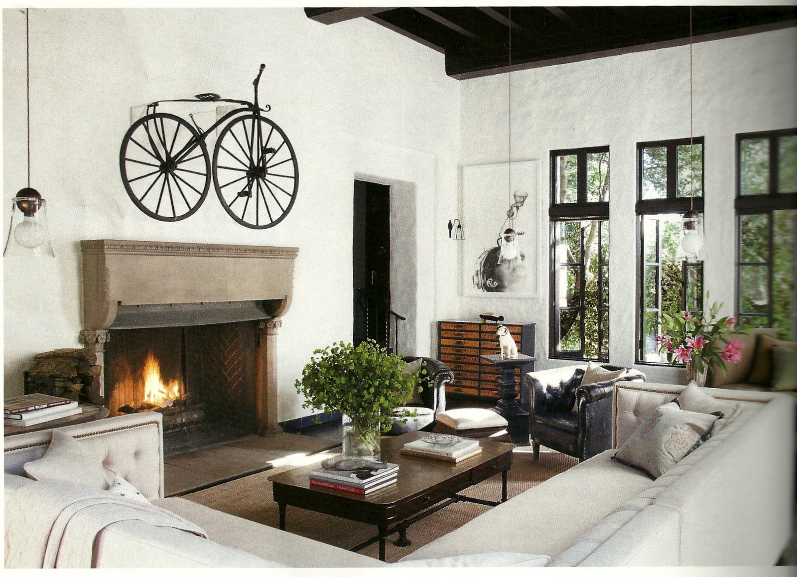 http://4.bp.blogspot.com/_mQKWyTR0n_4/TVLBw8cY7nI/AAAAAAAAAWs/nw0SDQaAZOk/s1600/arch+digest+sheryl+crow+liv+rm+sectional+.jpg