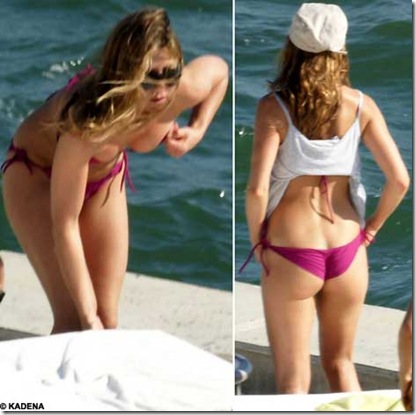 jennifer aniston beach jennifer aniston beach