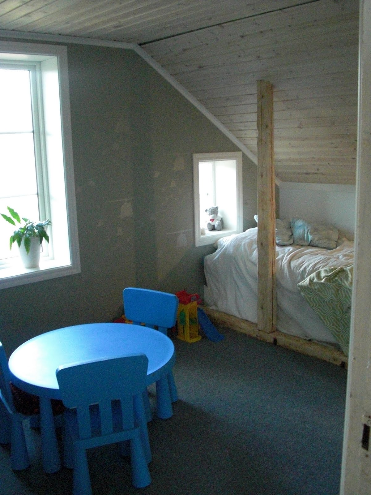 Beccashus: tema barnrum