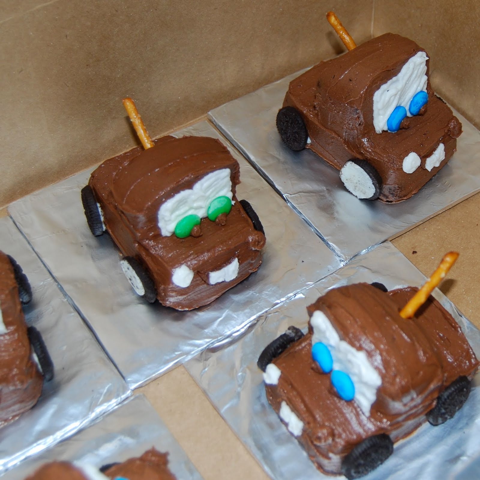Tow Mater Cupcakes Tow Mater Cupcakes