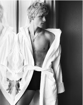 ... Mitch plays Maxxie! AND jus...