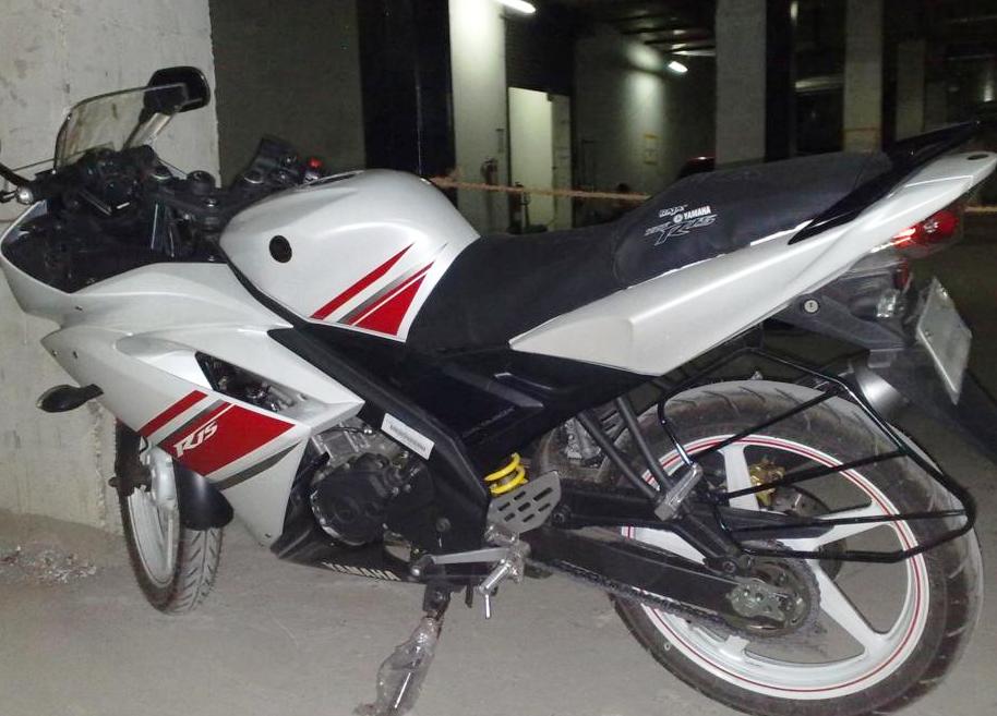 yamaha r15 wallpapers white. Yamaha R15 Wallpapers. yamaha r15 wallpapers white.