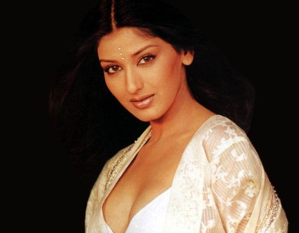 Sonali Bendre Hot Wallpapers Sonali Bendre Sexy Pictures Photos amp Images cleavage
