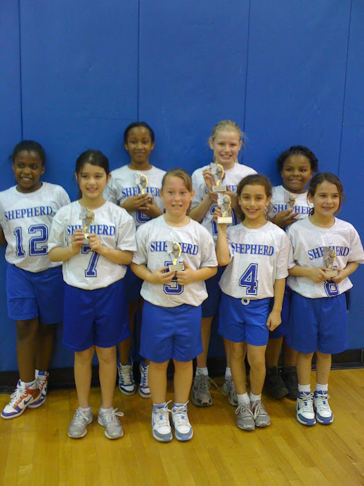 Kayla with her basketball team