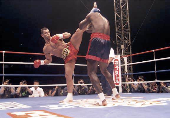 [K1+Fight+Highkick.jpg]