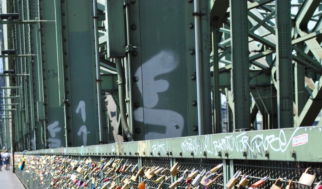 Manuela<code>s Foto</code>s Liebesschlösser auf der Hohenzollernbrücke