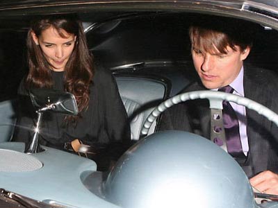 [katie-holmes-tom-cruise-start-car.jpg]