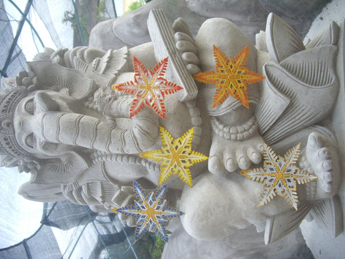 SNOWFLAKE-STAR--COLORFULLY DESIGNED AND BRILLIANTLY HAND PAINTED  IN BALI, WAYANG-KULIT STYLE