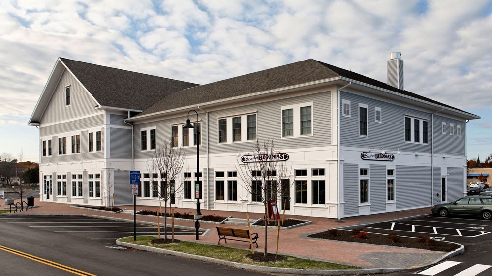 Brunswick Station Brunswick, Maine Tenants move into Maine Street