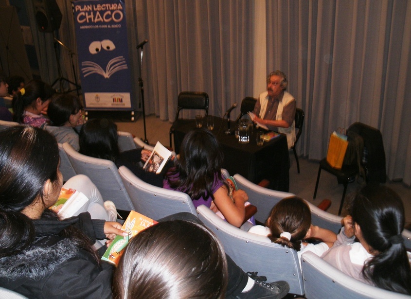 PLAN LECTURA CHACO Gustavo Roldán encantó a grandes y chicos con sus