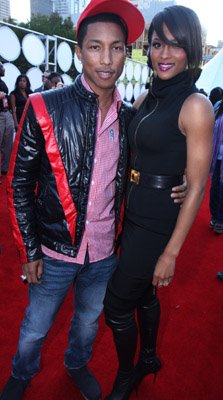 [Pharrell+Ciara+BET+Awards]
