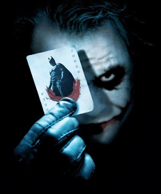 http://4.bp.blogspot.com/_mctvk59BV_Y/TUduySr1dYI/AAAAAAAAACc/EWXYNqL8rEE/s1600/heath-ledger-joker-dark-knight.jpg