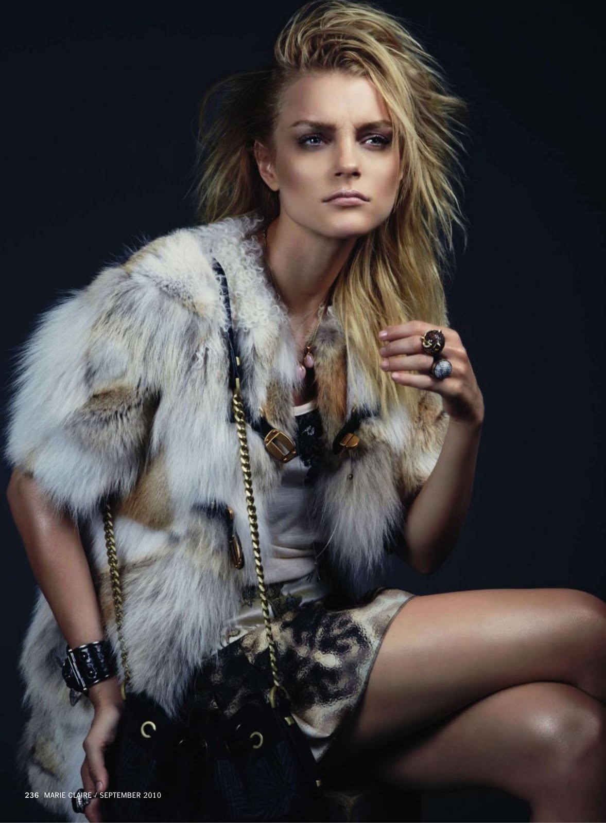 http://4.bp.blogspot.com/_mf2NYHWGS3s/TGPlEWGpGwI/AAAAAAAAKng/DzxjSXwNhy0/s1600/Jessica+Stam+by+David+Roemer+(Grand+Stam+-+Marie+Claire+US+September+2010).jpg