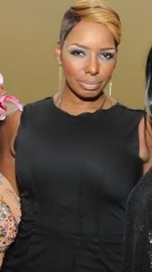http://4.bp.blogspot.com/_mf84FfCHqtk/S_RBI8ZumII/AAAAAAAAHTs/_3uYYtDor6U/s1600/nene-leakes-before-and-after-nose-job_222x396.jpg