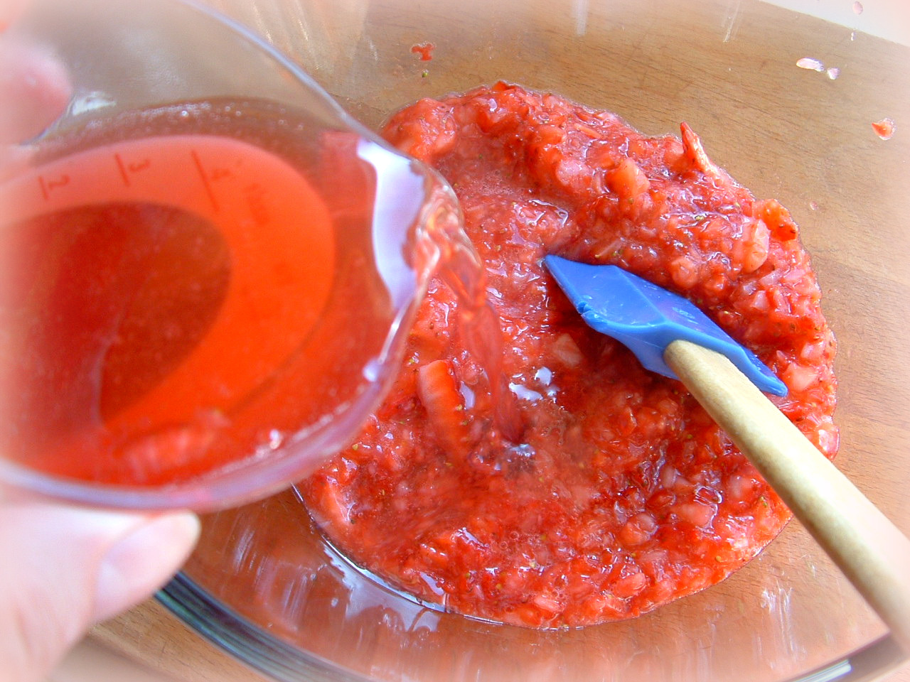 A Feast for the Eyes Beautiful, Creamy Strawberry Cream Cake, from