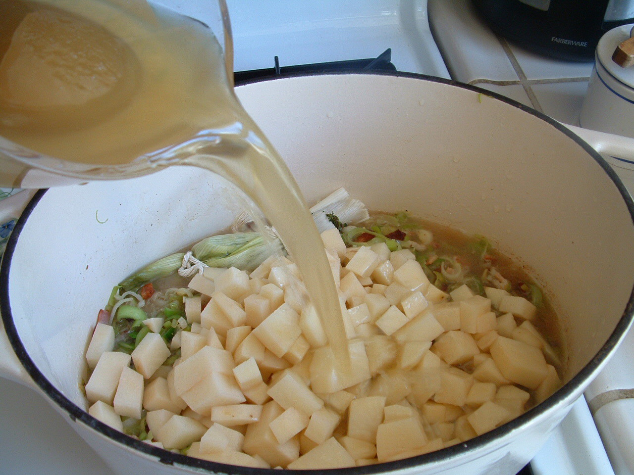 [Potato+&+Leek+Soup+Stock+&+Taters.jpg]