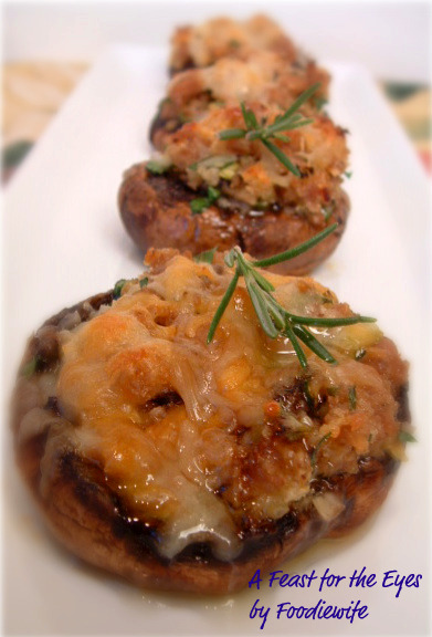 [StuffedSausageMushroomsTS-1.jpg]