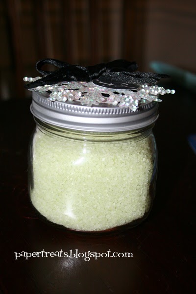 Paper Treats: 25 Days of homemade Christmas Gifts-Day 16 Decorated Jar