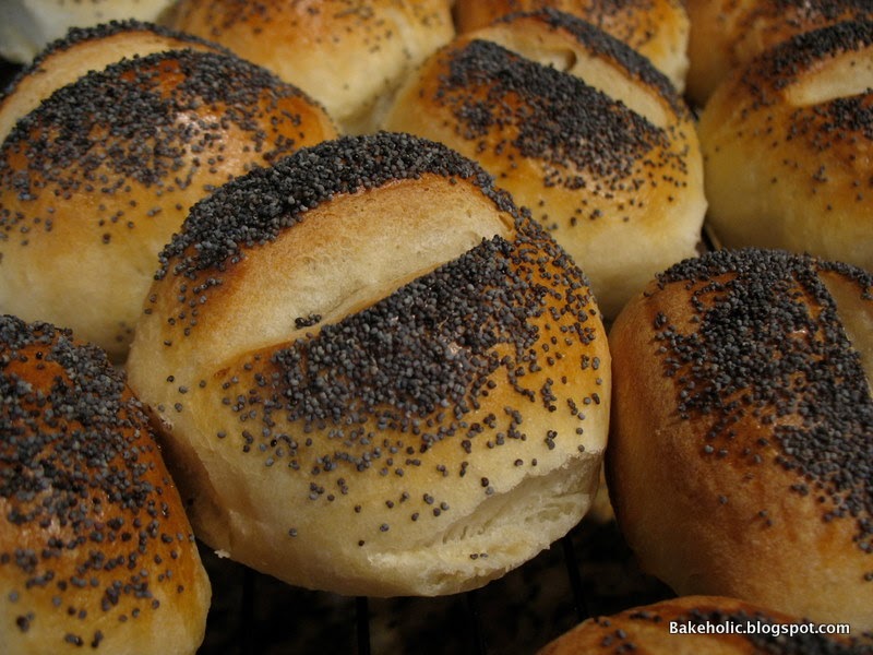 Bakeholic Crusty Hard Rolls