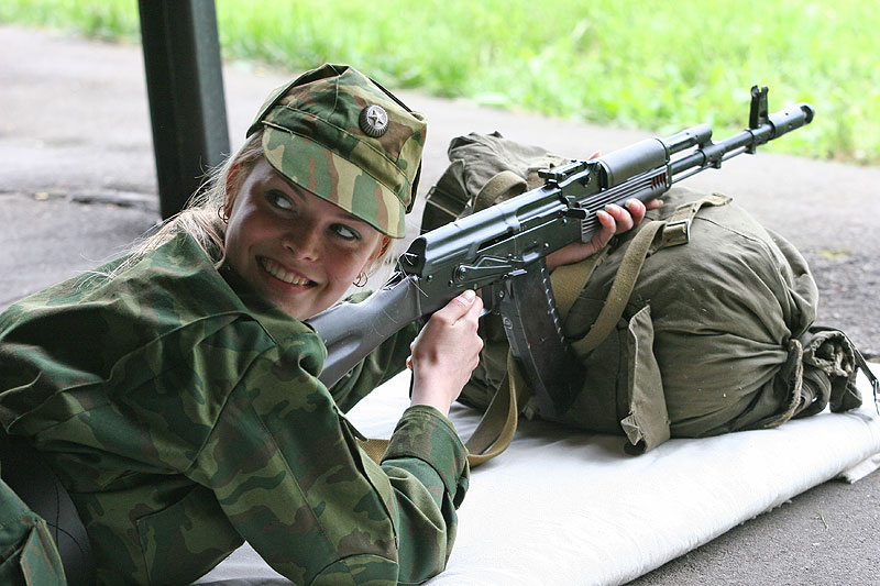 russian_army_girls_05.jpg
